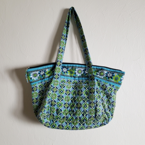 22 tote brand